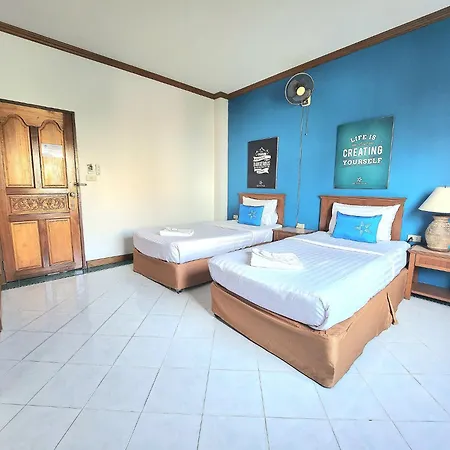 Sea Front Home Hotel - Patong Beach Exterior photo